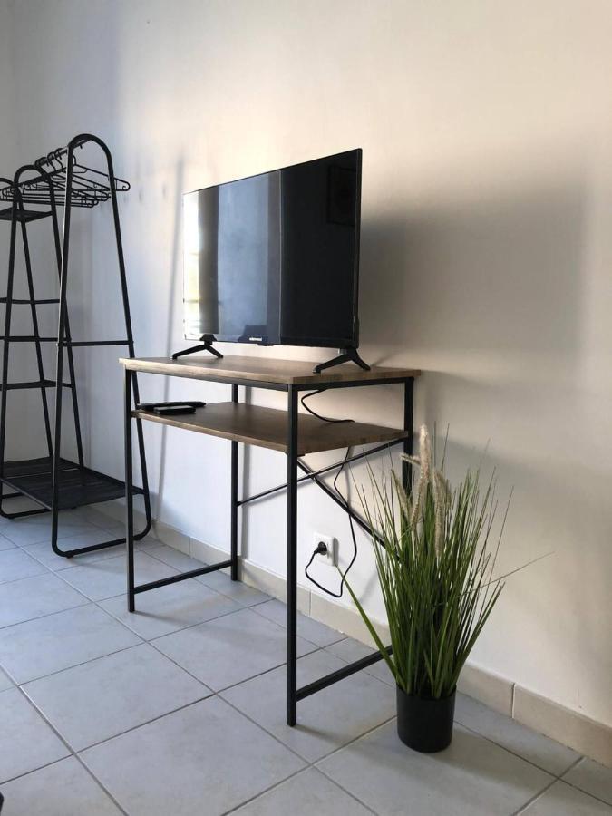 Studio Le 2, Free Parking, Free Wifi, Transports Leilighet Nîmes Eksteriør bilde