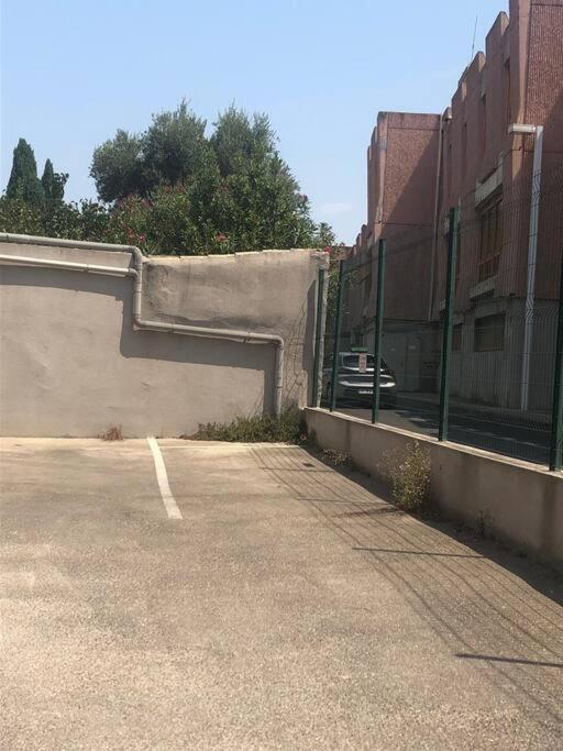 Studio Le 2, Free Parking, Free Wifi, Transports Leilighet Nîmes Eksteriør bilde